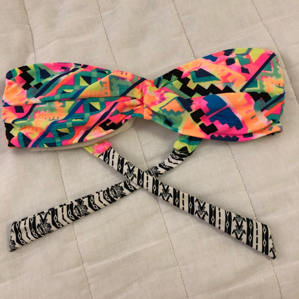 Delias bathingsuit top